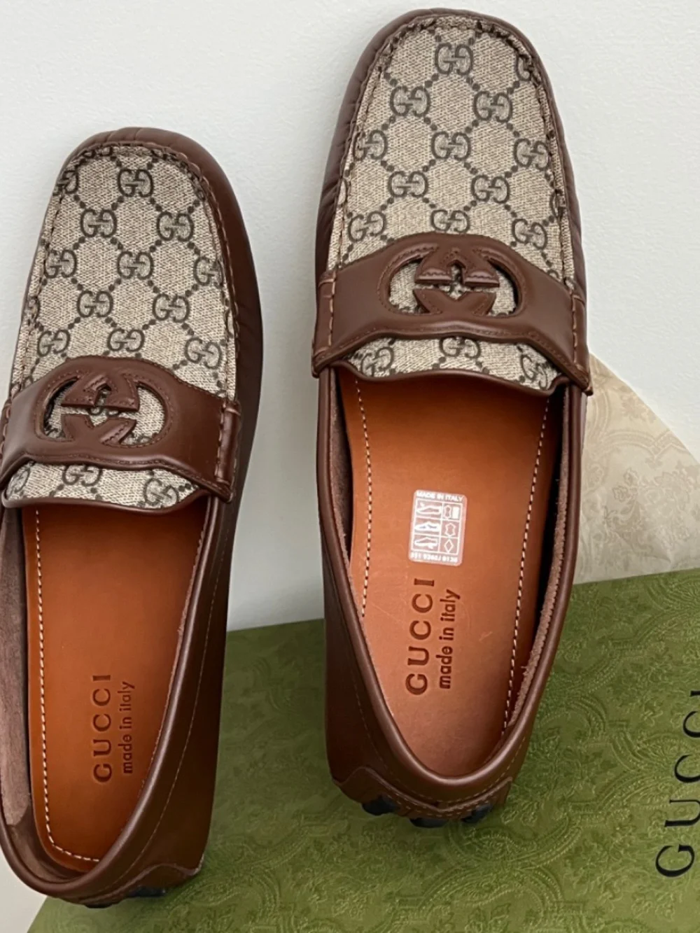 Gucci size 10